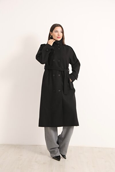 Leo Ferre Μαύρο New Trend Γυναικείο Χειμερινό Παλτό ψηλός λαιμός με κουμπιά μπροστά και ζώνη με επιλογές.