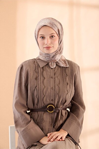 Silk Home Φουλάρι από οργανικό βαμβάκι με ραμμένες χειροποίητες άκρες με σχέδιο κήπου με χαμομήλια