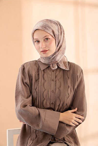 Silk Home Φουλάρι από οργανικό βαμβάκι με ραμμένες χειροποίητες άκρες με σχέδιο κήπου με χαμομήλια