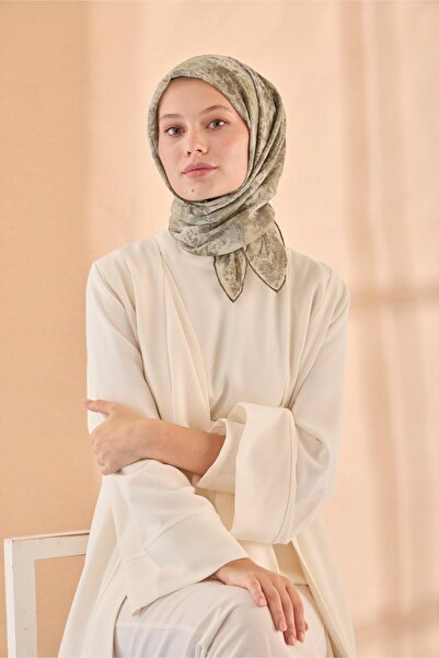 Silk Home Φουλάρι από οργανικό βαμβάκι με ραμμένες χειροποίητες άκρες με σχέδιο κήπου με χαμομήλια