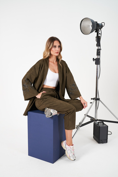 MİA NOURA ΓΥΝΑΙΚΕΙΟ ΚΙΜΟΝΟ ΥΠΕΡΜΕΓΕΘΟΣ ΑΠΟ ΥΦΑΣΜΑ ΣΟΥΒΕΤ ΜΕ ΚΕΝΤΗΜΕΝΟ ΜΑΝΙΚΙΑ ΚΑΙ ΠΛΑΤΗ