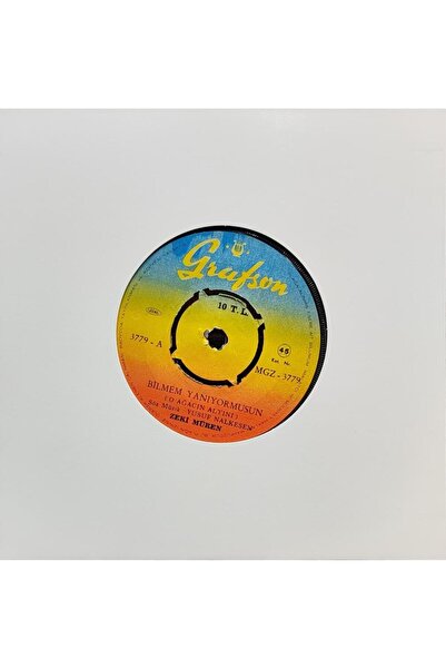 Zeki Müren - Bilmem Yanıyormusun ( O Ağacın Altını) / Şeytana Uyduk Bir Kerre 'lik