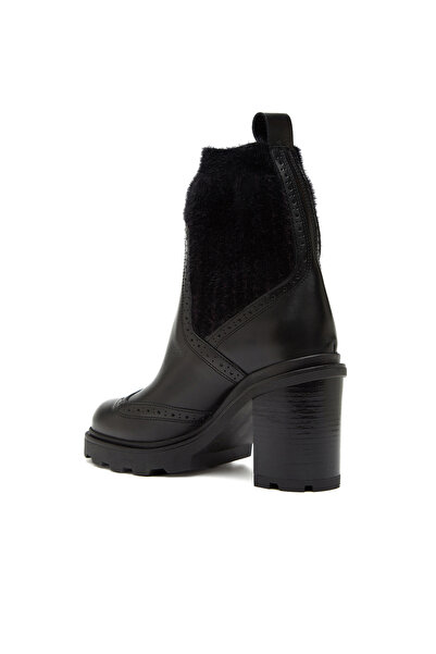 Dıvarese Siyah Triko Detaylı Kadın Deri Bot