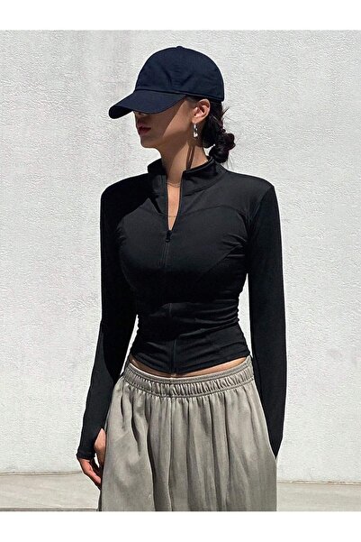 eybetsa Rover Basic Slim Fit Zip-Up Blouse with Finger Detail