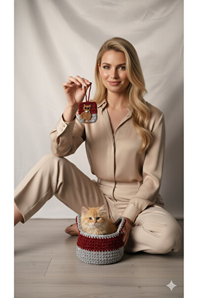 drt tasarım حافظة سماعات رأس على شكل سلسلة مفاتيح من باتيلي كونسبت