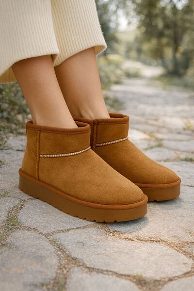 ALB TERLİK AYAKKABI SAN. TİC. LTD. ŞTİ. Women's Fur Short Boots with Fur Inside Suede Boots Casual Short Boots