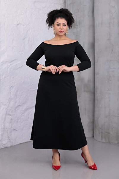 Madwilo Women's Black Boat Neck Three Quarter Sleeve Cupped Plus Size Stretchy Dress