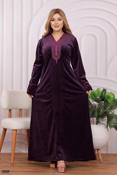 Lyaly aljlabyh Luxurious velvet winter jalabiya, delicate hand-embroidered with gold and colored silk threads, classic design for special occasions