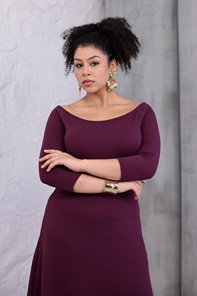 Madwilo Women's Purple Boat Neck Three Quarter Sleeve Cupped Plus Size Stretchy Dress