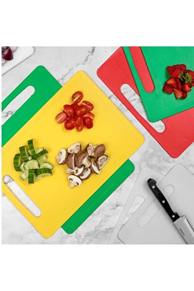 Alsaif Gallery High-quality rectangular kitchen cutting board with a practical design that facilitates food preparation and maintains food hygiene and safety.