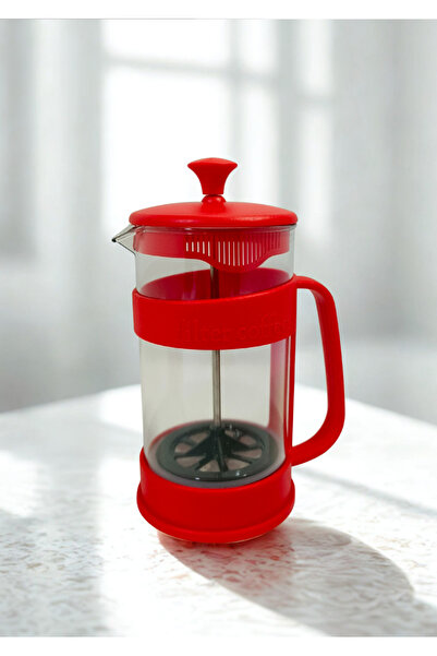 Mutluluk Kutunda Var الصحافة الفرنسية اللون الأحمر