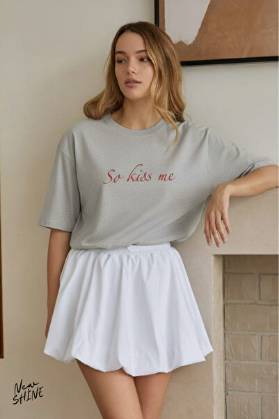 New Shine تي شيرت So Kiss Me مطبوع قصة فضفاضة