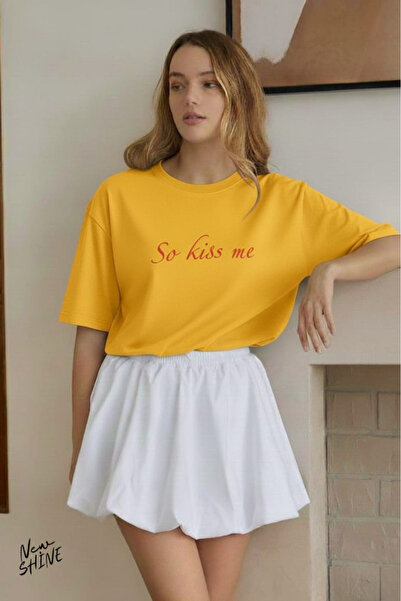 New Shine تي شيرت So Kiss Me مطبوع قصة فضفاضة