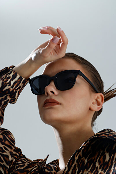 miii Black Thick Framed Modern & Retro Unisex Glasses