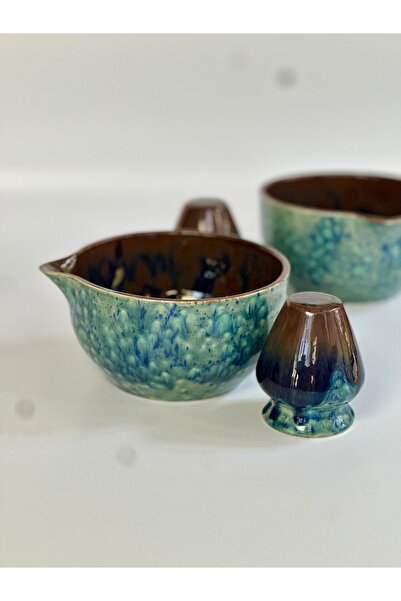 Kikis Ceramic El Yapımı Matcha Seti – Bowl + Chasen Standı | Akışkan Mavi-yeşil Sır Doku