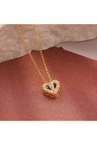 Hediyesepeti Minimal Trapezoidal Stone Heart Necklace