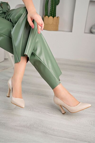 ESER Cream Skin Goblet Heel Stiletto Shoes