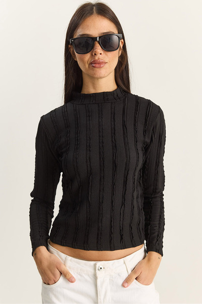 Bianco Lucci Γυναικεία μπλούζα με μισό λαιμό γκοφρέ 60601054