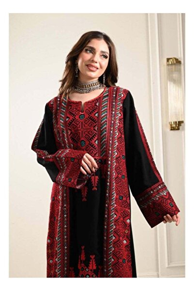 AFandina Luxurious embroidered jalabiya with a traditional style