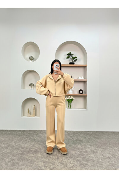 YAKAMEL ΓΥΝΑΙΚΕΙΟ ΣΕΤ ΦΟΡΜΑΣ ΤΥΠΟΥ BOMBER ΜΕ ΨΗΛΗ ΜΕΣΗ ΚΑΙ ΦΑΡΔΙΑ ΜΠΑΤΣΟΥΤΣΕΤΕΣ