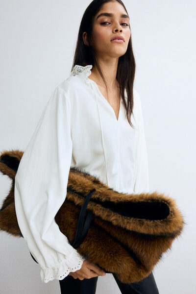 H&M Fırfırlı Bluz