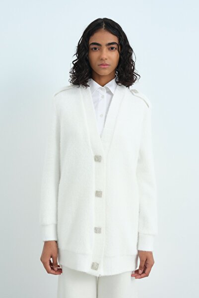 Nihan Parlak Düğme Detaylı Hırka Ekru