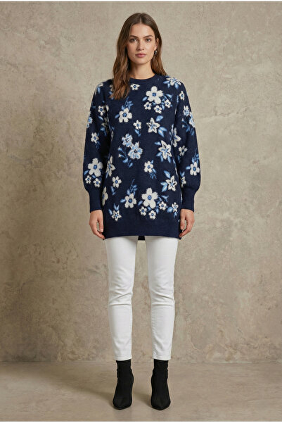 QUEENDA I Kadın Çiçek Desenli Oversize Tunik Triko Kazak