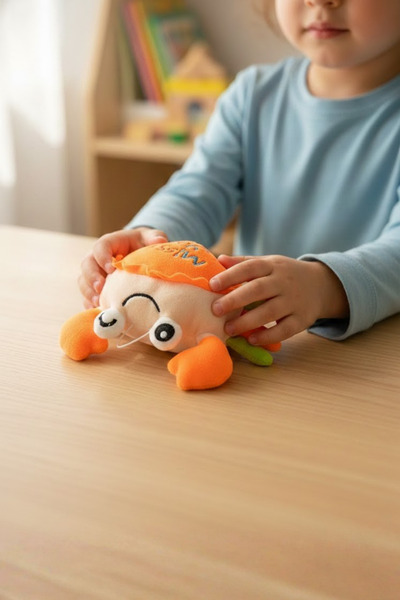 craftivio Sevimli Peluş Yengeç Uyku Arkadaşı - Yumuşak Dolgulu Oyuncak (20 cm)