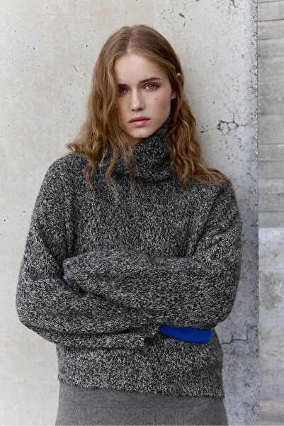Pull & Bear High neck twisted yarn knit sweater