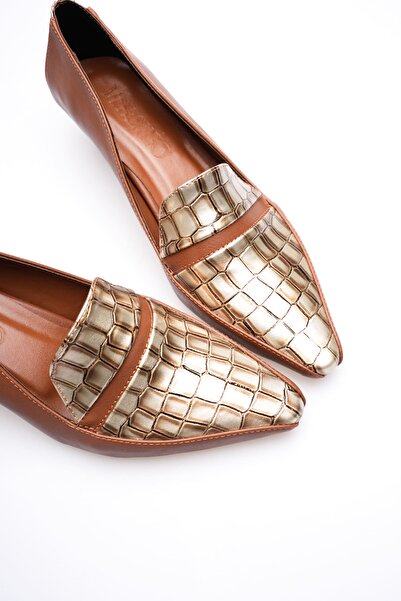 MARCHEO Elsie Women's Tan Gold Crocodile Short Heeled Shoes