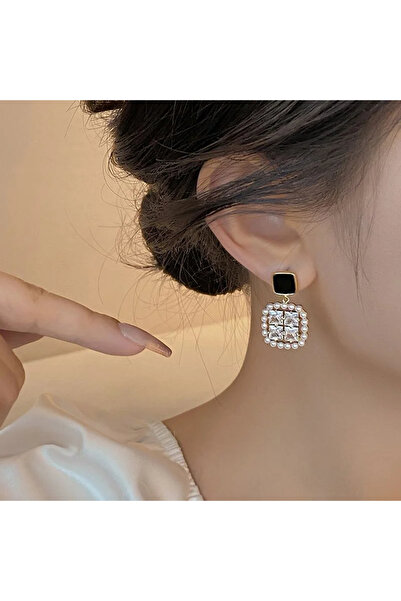 GlaMLo Accessories Elegant Earrings with Crystals, Pearls and Black Detail