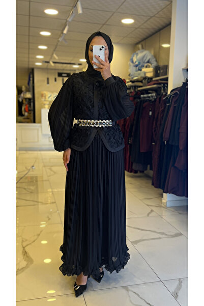 Vosse Gazella Siyah Kemer Detaylı Güllü Etekli Takım