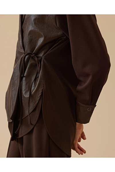 SEÇİL Bağlamalı Suni Deri Detaylı Kruvaze Gömlek
