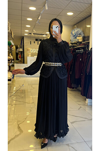 Vosse Gazella Siyah Kemer Detaylı Güllü Etekli Takım