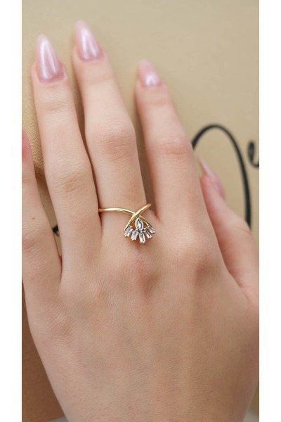 Jerie Gold Flower Design Adjustable Ring