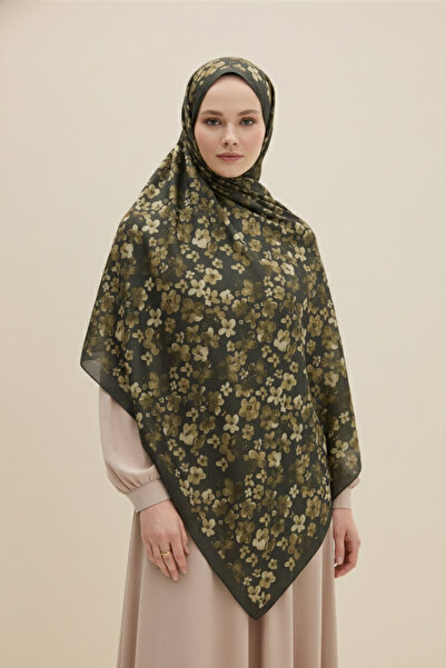 Ad Astra Scarf شال ناعم بنمط ليزي