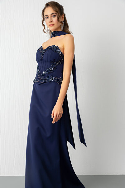 Lafaba Kadın Lacivert Güpür Aplikeli Balen Korse Detay Uzun Söz Nişan Abiye Elbise
