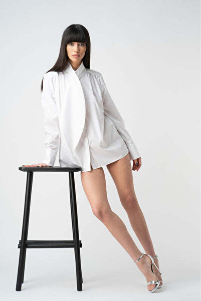 monarh Shirt with oversized white scarf