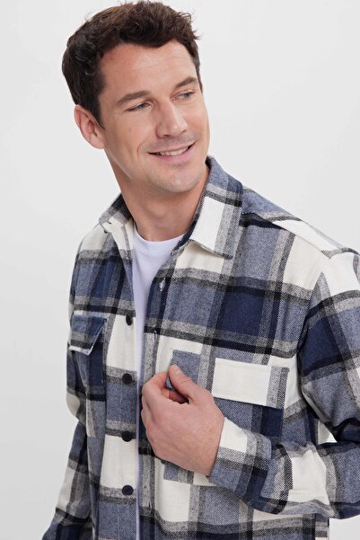 Tudors Men's regular fit classic cut double pocket flap checkered lumberjack shirt