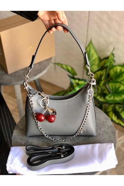 Generic Elegant, high-quality women's shoulder bag with all accessories
