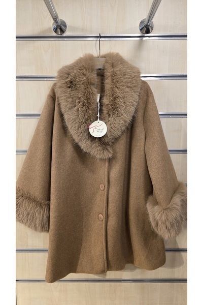 Park Moda Palton din pâslă cu detalii din blană