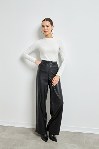 Bipantolon Жіноча біла ультра м'яка еластична блузка з велосипедним коміром Basic