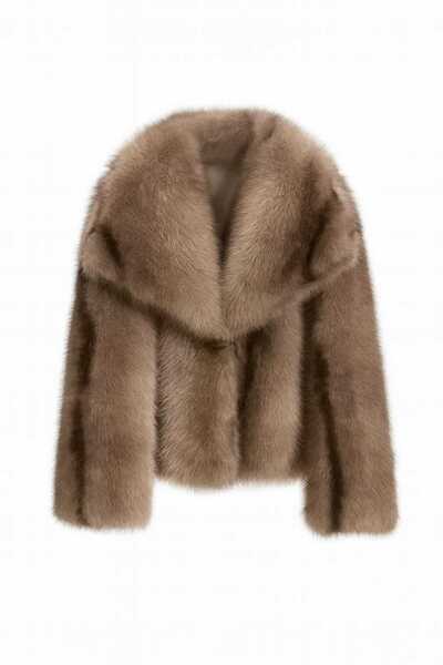 Diva Exclusive Fashion Elegant fur coat with fluffy collar
