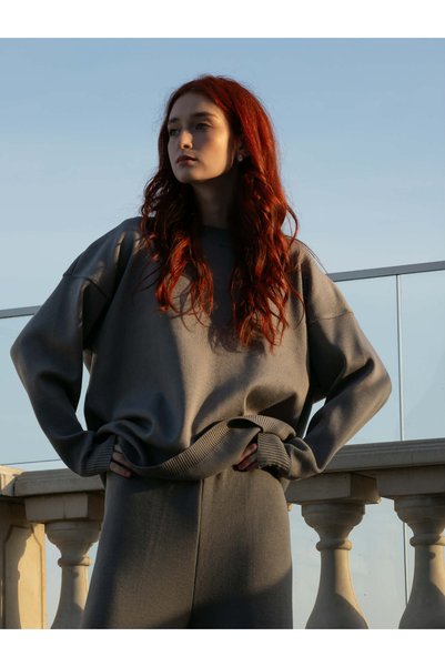Marrone Set tricot damă gri din lână merinos – pulover lejer + pantaloni largi