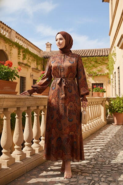 ISTANBUL STYLES Zarif Retro Kemerli Desenli Şık Maxi Elbise - Kahverengi