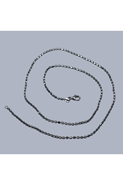 Velvet 925 silver box chain – geometric elegance and subtle shine