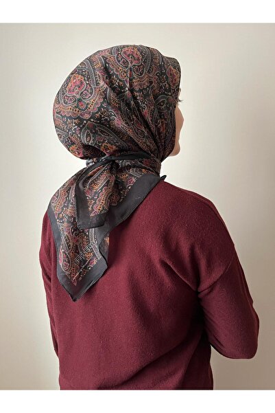 ESSLERA Retro Patterned Black Soft Scarf