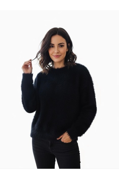 Quen Women's Knitwear