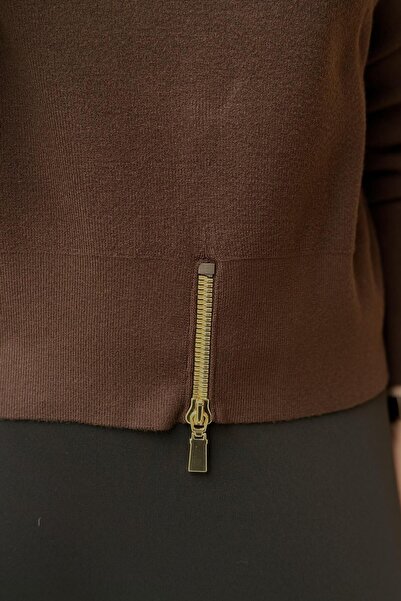 Ghisa Knitwear Tunic with Button Detail on the Shoulders