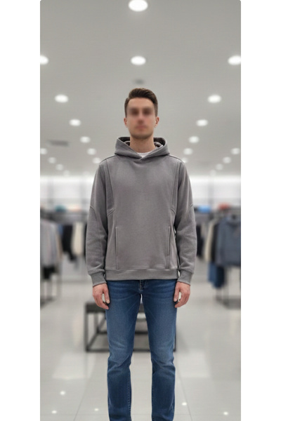 VAIA A stylish men's pullover with distinctive side details and a soft, warm material for a complete look.